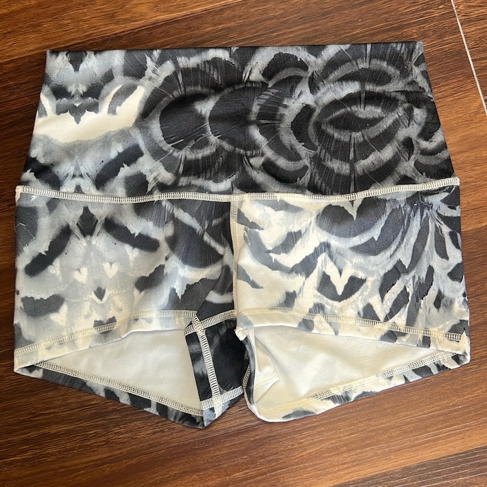 Lululemon Short